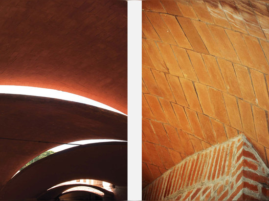 4 / 17  Left: corridor vaults (Photo: Dieter Jansen), right: masonry detail, School of Ballet. (Photo: John Loomis)