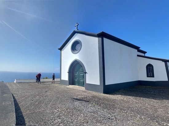 Discover the beauty of the Azores Islands