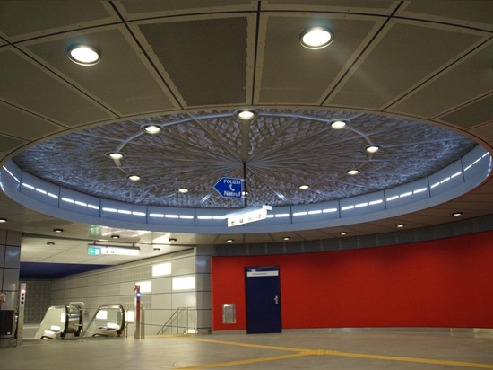 Three-dimensional wire mesh ceiling with HAVER Architectural Mesh