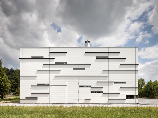 Calming element: clear structure in a heterogeneous context
