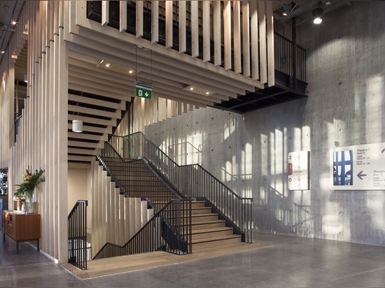 Mecanoo, HOME centre for international contemporary art, theatre and film, Manchester. View of the foyer on the first floor