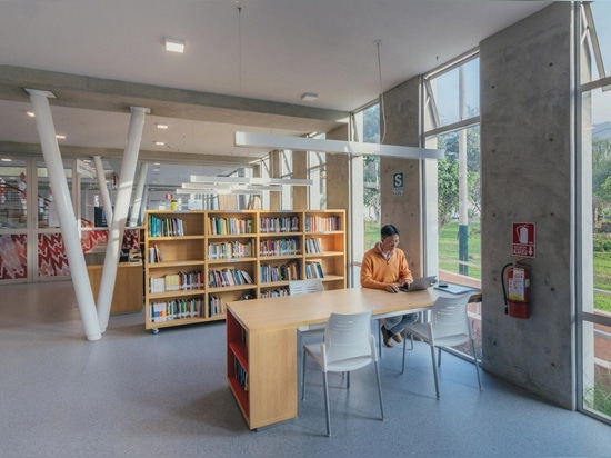 Gonzalez Moix designs Biblioteca Sur community library in Lima