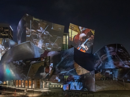 Frank Gehry's Walt Disney Concert Hall illuminates with dream-like visuals