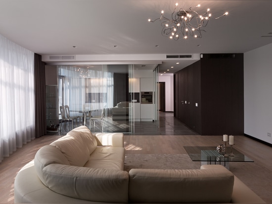 Glass sliding door and partitions design the masterbedroom spaces