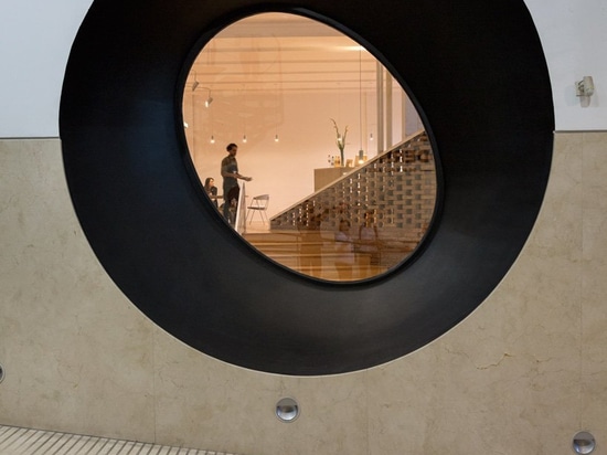 sculptural staircase connects the MSGSSS-renovated museum of modern art in buenos aires