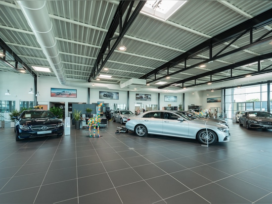 Mercedes-Benz Dealership