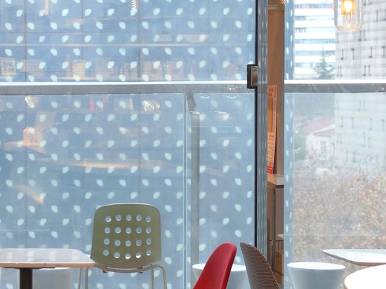 Ta Up Chairs by TOOU, surrounded by the colored atmosphere of the Elle Café in Shanghai.