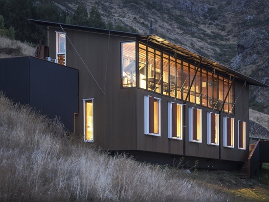 This Coastal New Zealand Retreat Mixes Business and Pleasure