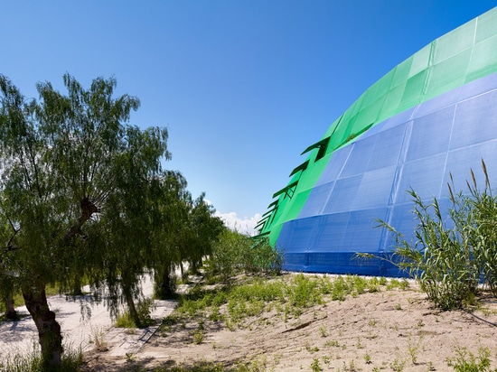 Jean Nouvel completes "earth-work" library at University of Cyprus