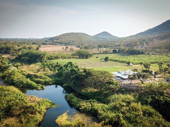 the small community library located on the rural part of thailand