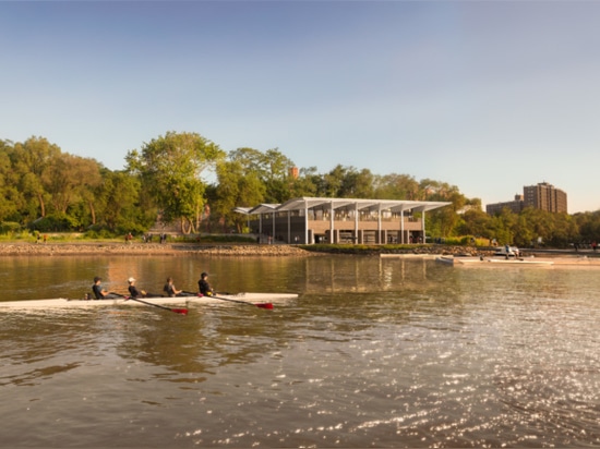 The boathouse as it would appear from the river. (Courtesy Foster + Partners)