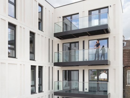 ONE Putney Residential Building / PHASE3