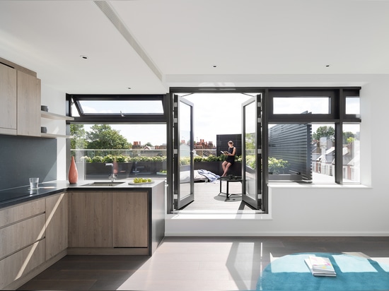 ONE Putney Residential Building / PHASE3