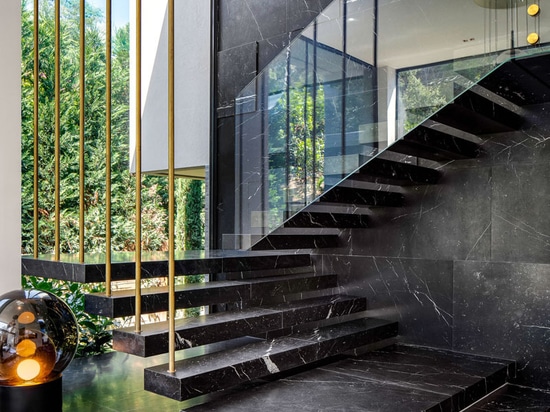 This New House In France Has A Wavy Concrete Ceiling