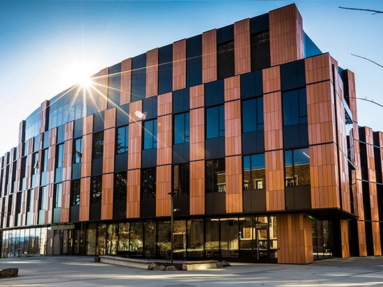 Ceramic Ventilated Facade for Gates Center (Washington University) in Seattle, USA.