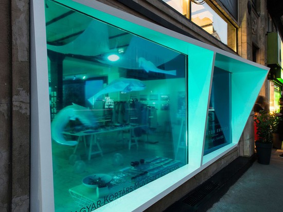 KISSMIKLOS Design A Storefront To Look Like An Aquarium