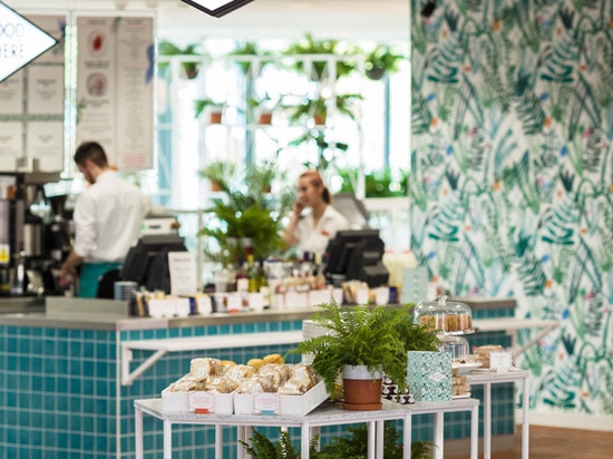 Kiwi & Pom Design A Garden Themed Restaurant