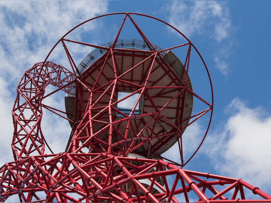 World’s longest and tallest tunnel slide to be installed on Anish Kapoor’s London tower