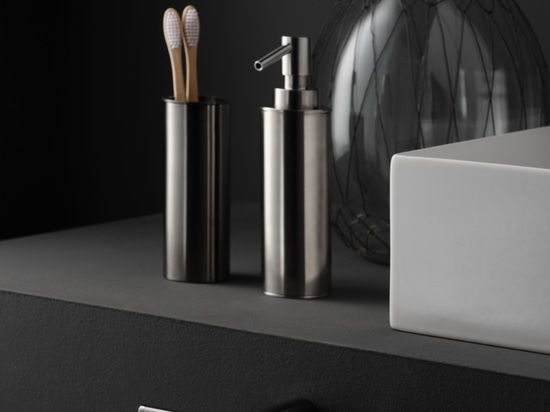 Eclecticism, dynamism and total freedom of composition: Ritmonio presents ELEMENTA, the new series of accessories that allows you to create unique and highly customized bathroom environments.