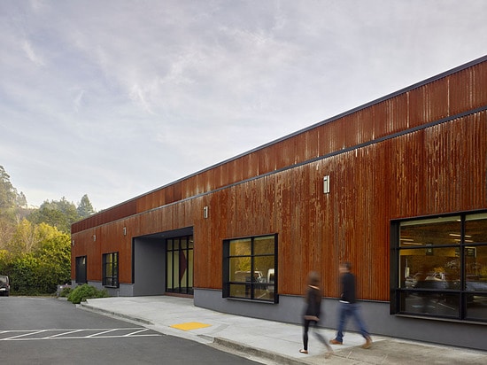 Studio Vara converts a boring old box building into a refreshing green office space in San Francisco