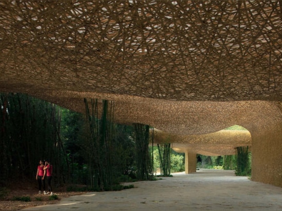 Light bamboo architecture introduces the magic of an open-air theatre in China