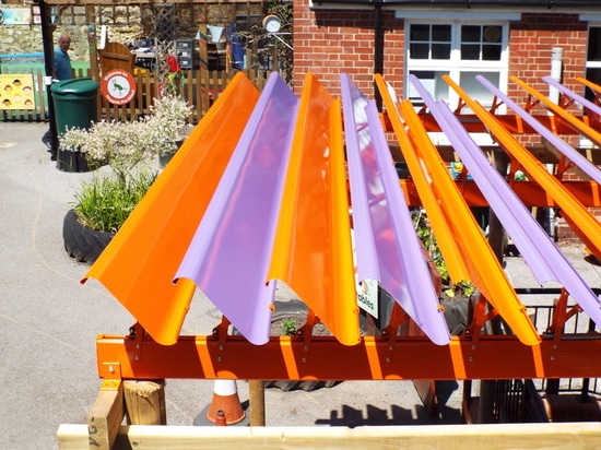 Bioclimatic pergola to Huggets Day Nursery school