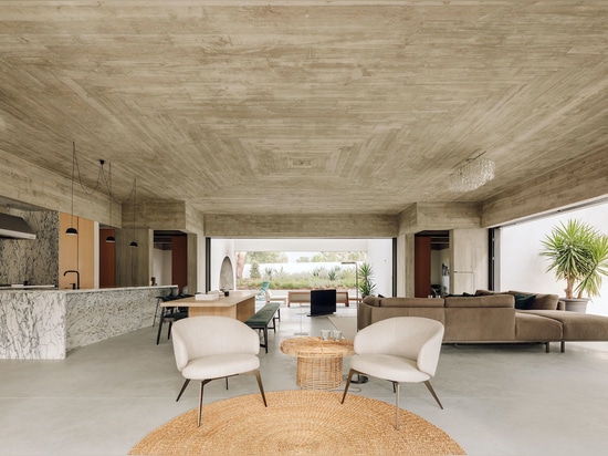 Casa Meco: Concrete Geometry In A Holiday Home