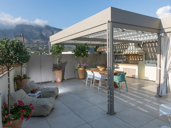 Dreamy rooftop terrace with bioclimatic pergola Cospilouvre