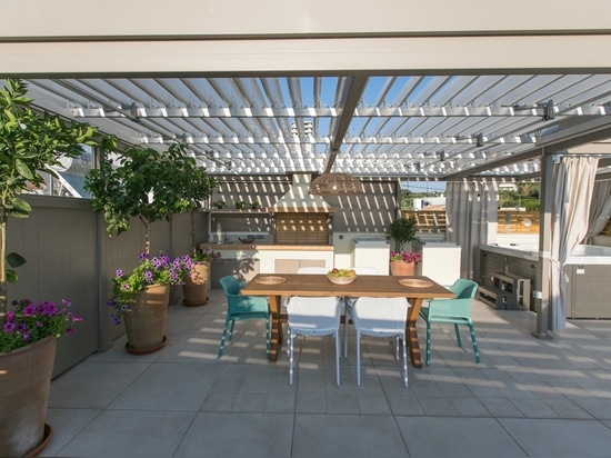 Dreamy rooftop terrace with bioclimatic pergola Cospilouvre