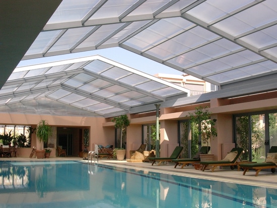 Sliding polycarbonate roof