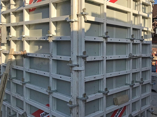 Wall hand-set formwork AluFix