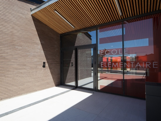 Latticework terracotta screens