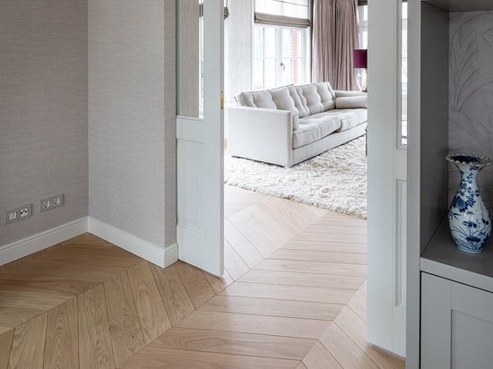 Dennebos Flooring Chevron in prime grade oak, pre-lacquered