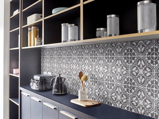 How to Create an Open-Space Kitchen with Cement Tiles