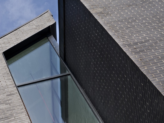 The subdued elegance of black and white brick walls