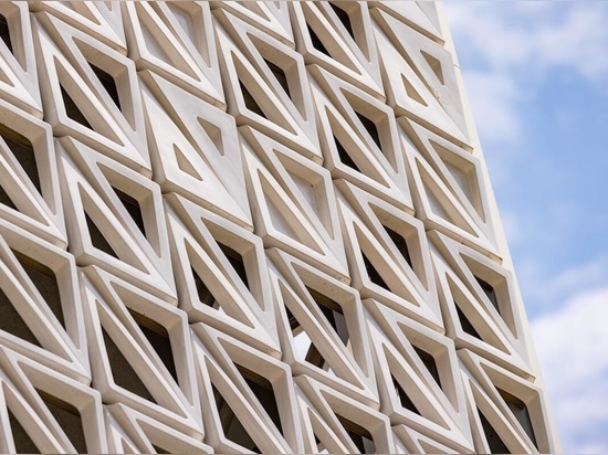 Elm House, a new business school at the University of Brighton with great architectural impact.