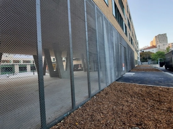 PARTITION AND FRONT WITH A SPIRAL WEAVING IN STAINLESS STEEL