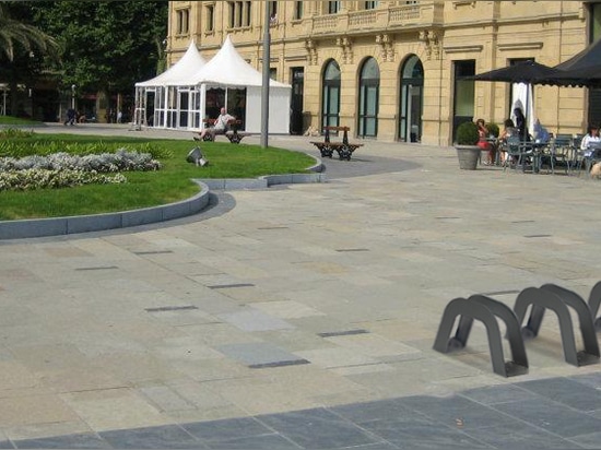 Cervic Environment bicycle and scooter racks: definitive solution for parking in public spaces.