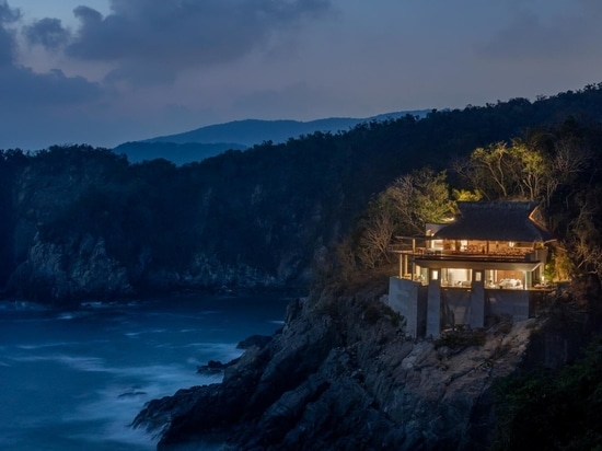 Casa Acantilado is a cliffside villa offering cool contemplation