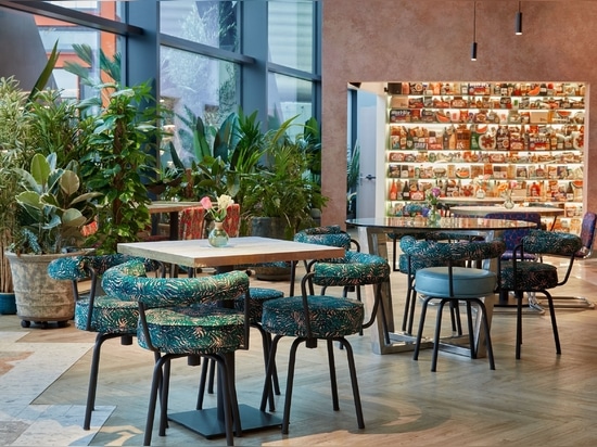 An Australian All-Day Restaurant in London is an Urban Oasis of Art ...