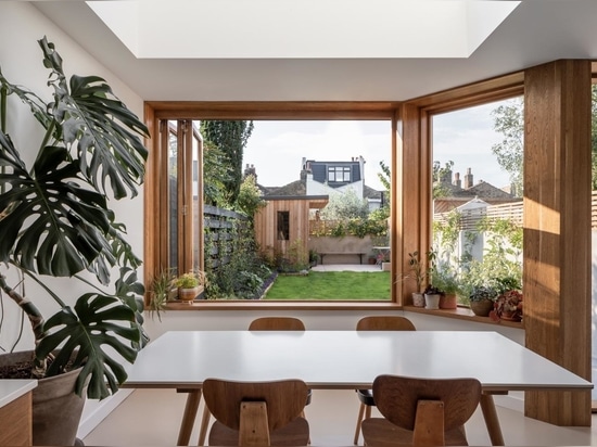 East London house extension infuses Victorian home with warm modernism