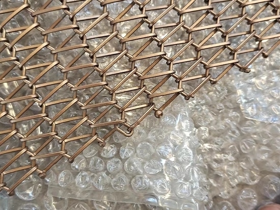 Decorative Ceiling Panel Woven Wire Mesh Fabric in Restaurant