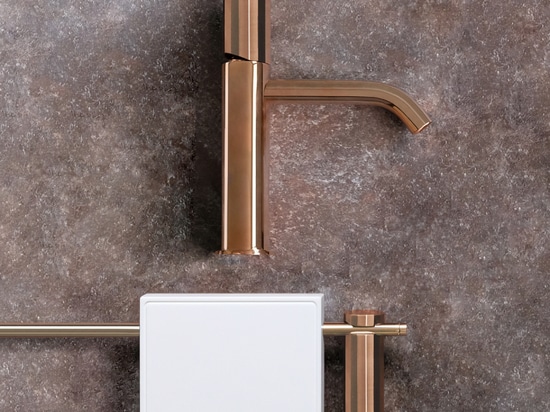 A design freedom that goes beyond the taps. Ritmonio "leaves its mark" with four exclusive Impronte to give expression to the most diverse styles to the entire bathroom.