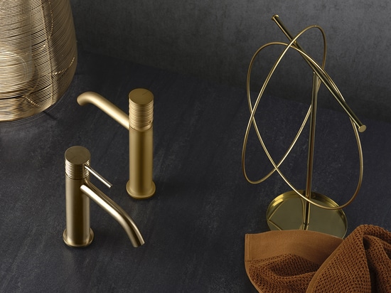 A design freedom that goes beyond the taps. Ritmonio "leaves its mark" with four exclusive Impronte to give expression to the most diverse styles to the entire bathroom.