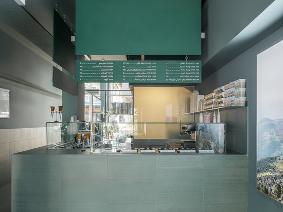 Buza Gelato Gallery: an attractive note of colour in porcelain stoneware