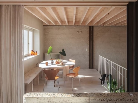 A Ravishing Live/Work Space in Brussels Is Finished With Soils Collected From Building Sites