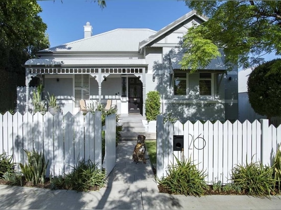 A White Palette Helps Connect This Heritage Home With Its New Addition