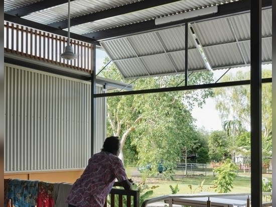 The orientation of the central breezeway reduces the need for airconditioners.