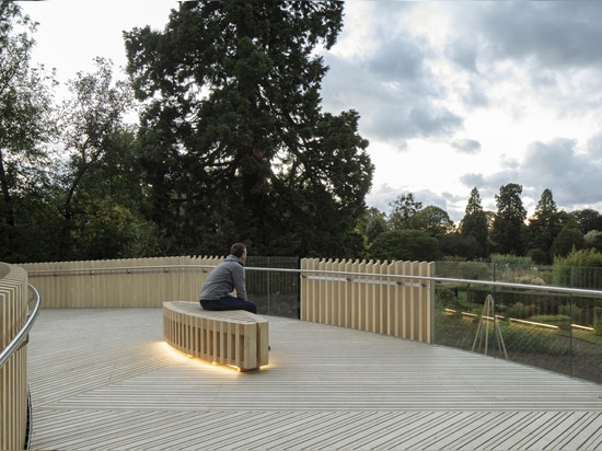 Cambridge University Botanical Gardens | Non-Slip Decking Case Study