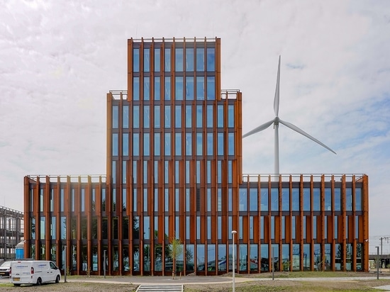 Liander Westpoort headquarters was designed by De Zwarte Hond.